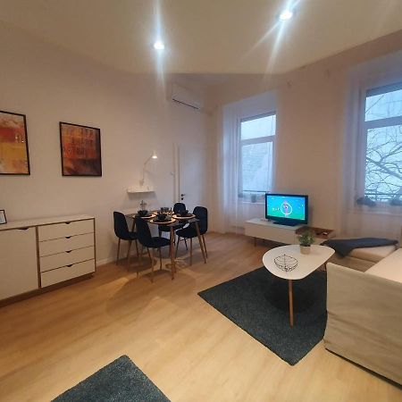 Petofi Apartment With Air Condition Budapest Exterior photo